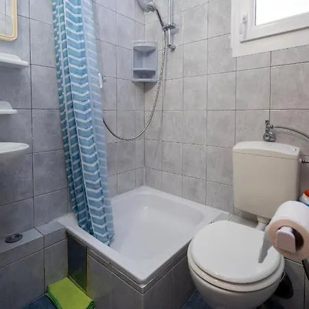 By The Sea - 20712 Apartman
