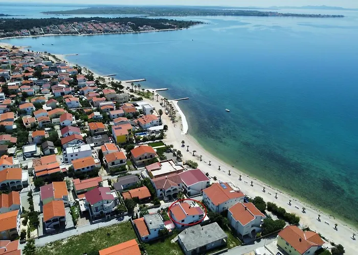 By The Sea - 20712 * Vir