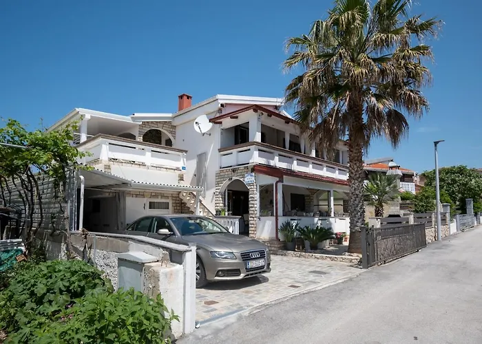 Appartement By The Sea - 20712 *